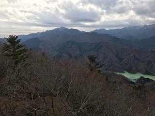 ブログ用仏果山山頂-大山方向.JPG